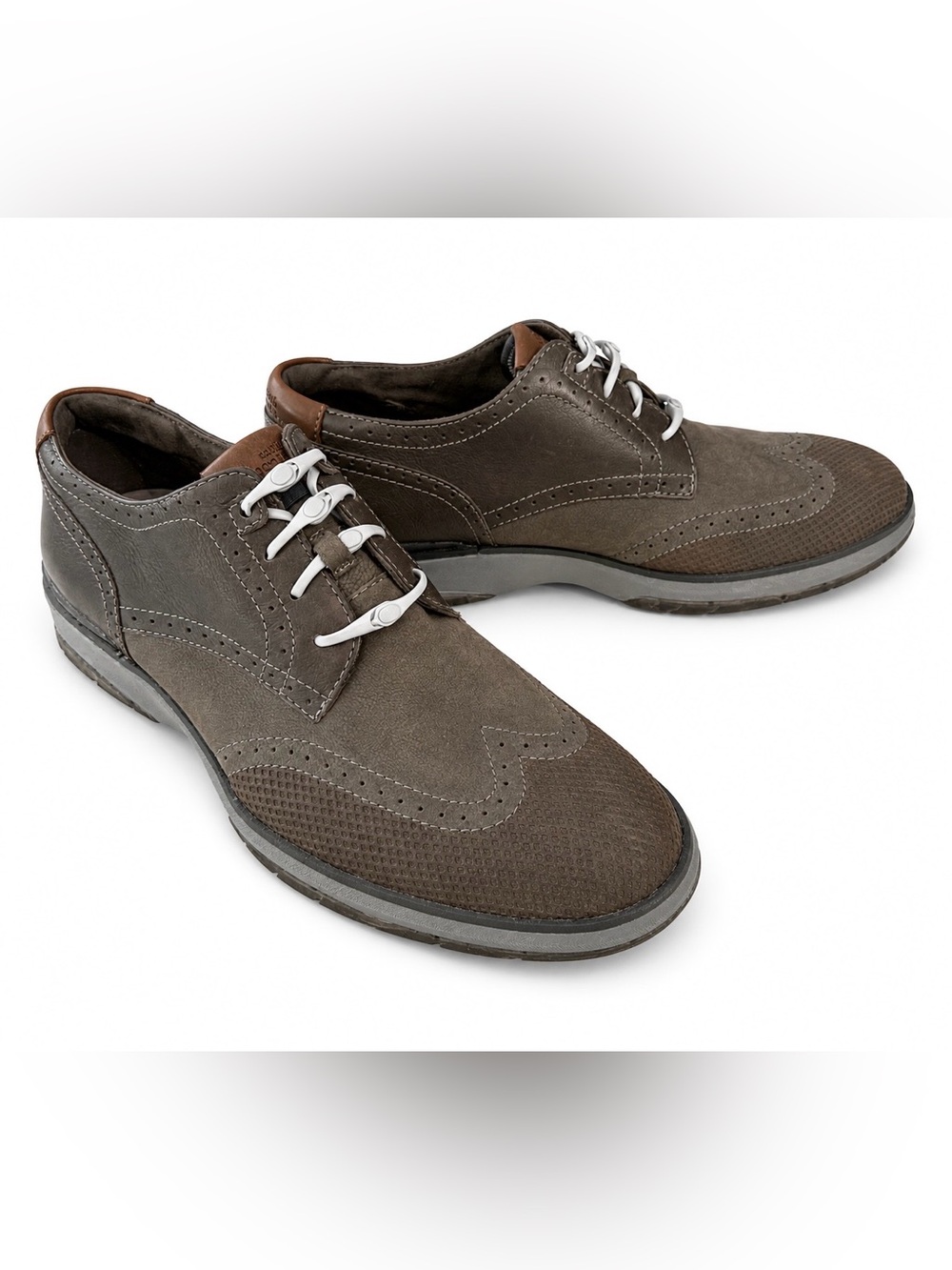 Earth Elements wingtip dress walking sneakers- speckled sole, elastic laces 11.5